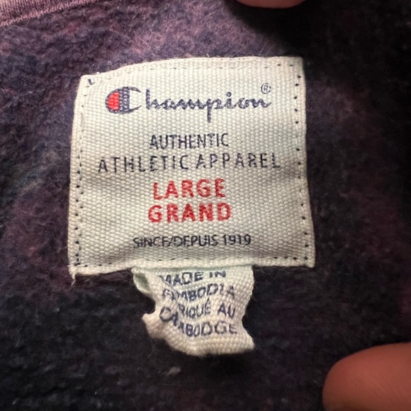 Custom bleach dyed Champion crewneck - Picture 3 of 3